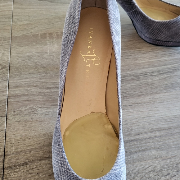 Ivanka Trump 3" plaid shoes - Picture 2 of 5
